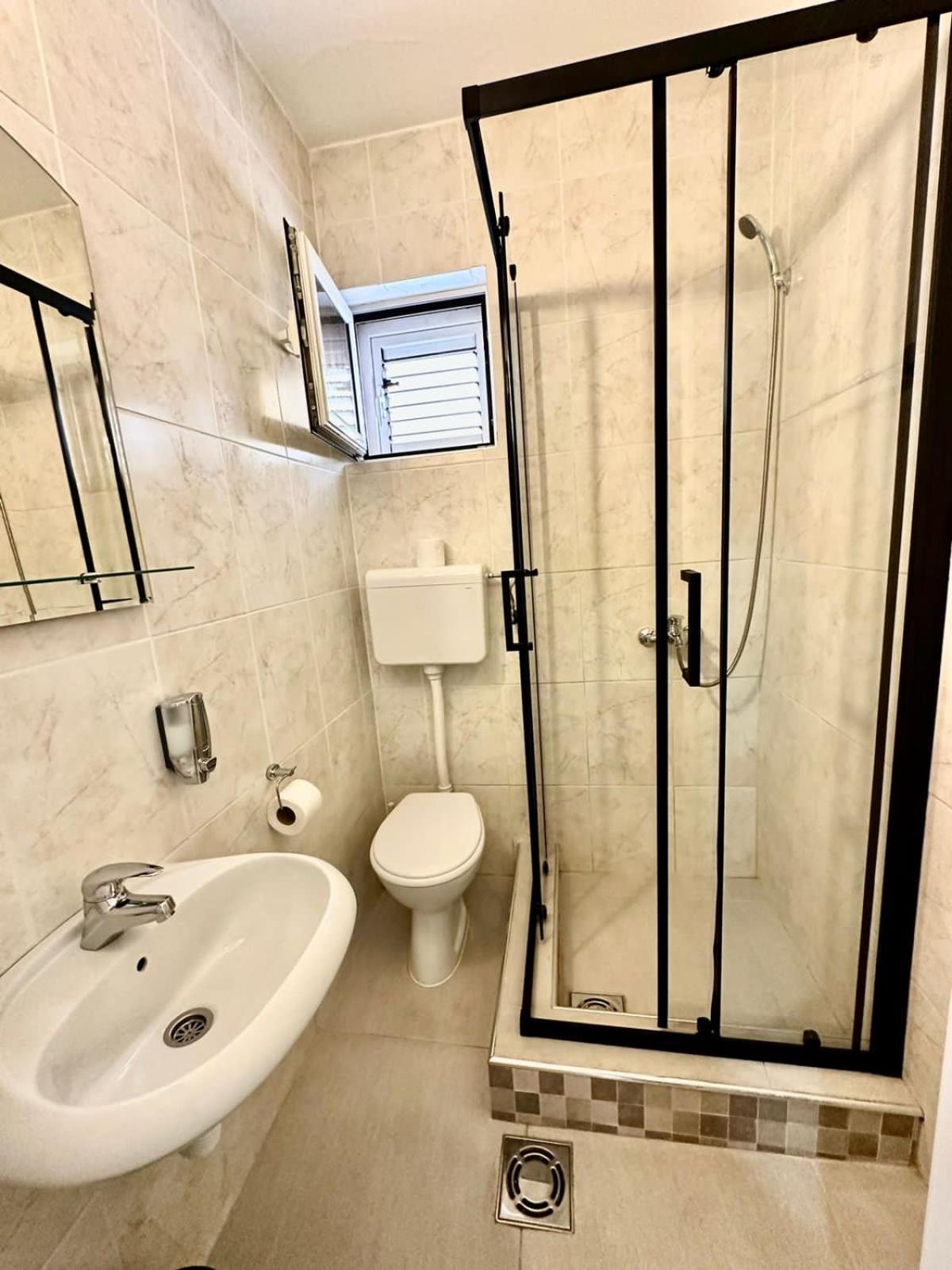 Villa Il Mare Budva Luaran gambar