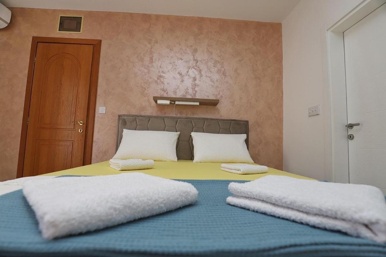Villa Il Mare Budva Luaran gambar