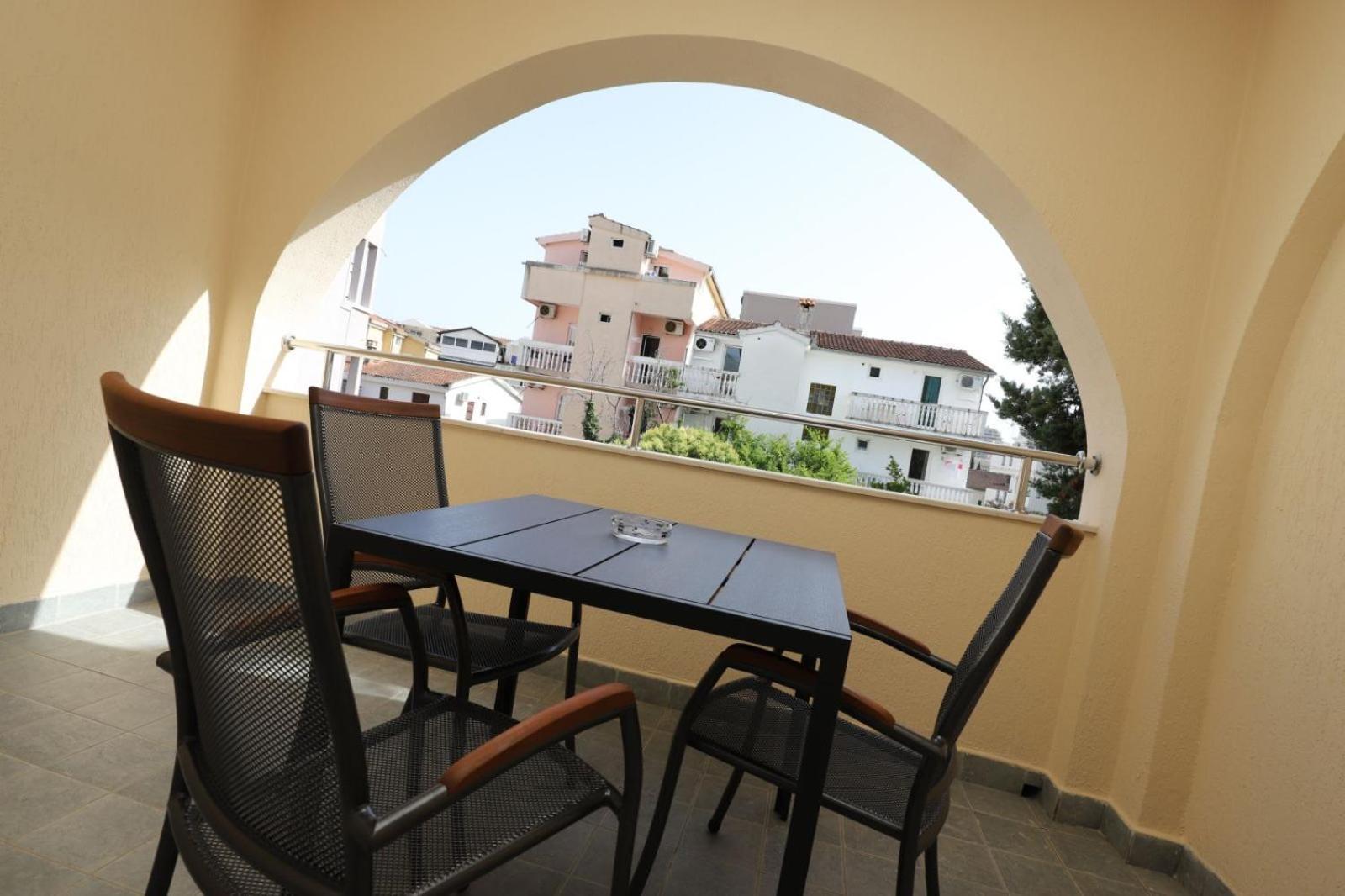 Villa Il Mare Budva Luaran gambar